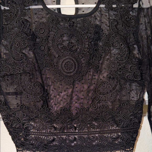 Forever 21 Black Sheer Lace long sleeve cropped Blouse - Picture 2 of 7